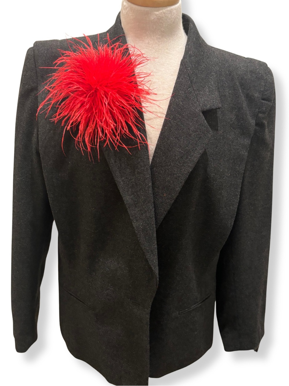Red Ostrich Feather Statement Brooch Pin Hair Clip Fascinator 5-6”